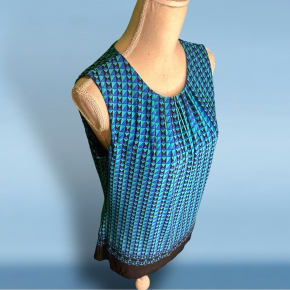 Calvin Klein ‘Sleeveless Pleat Neck Knit Top’ in Electric Blue Geometric Print M - Picture 3 of 12